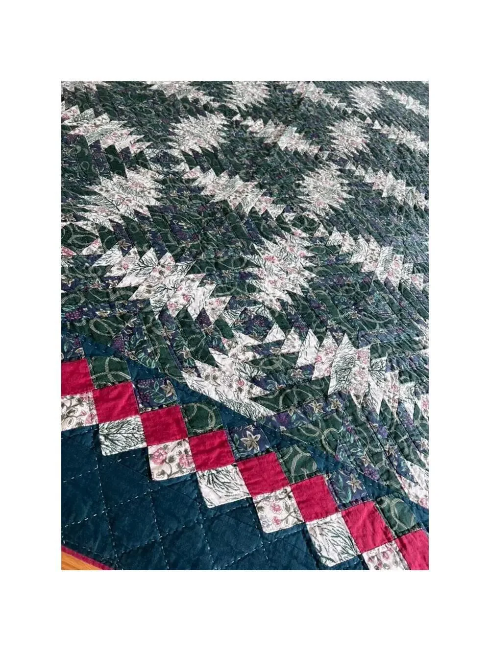 Vintage Handmade Pineapple Patchwork Quilt, 82 x 82 Green Floral Bedspread
